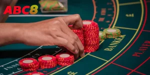 Giải Mã Chơi Baccarat Theo Nhóm Được Nhiều Hội Viên Áp Dụng